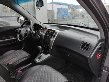 Hyundai Tucson, 2008г, передний привод, автомат