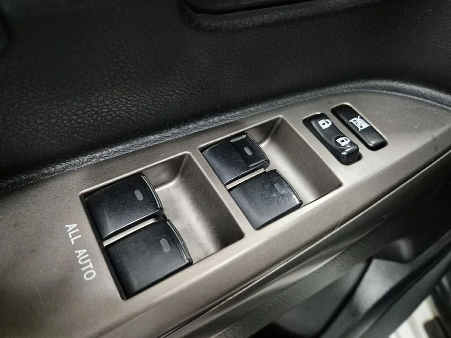 Toyota Land Cruiser, 2011г., полный привод, автомат