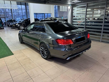 Mercedes-Benz E-Класс AMG, 2011г, задний привод, автомат