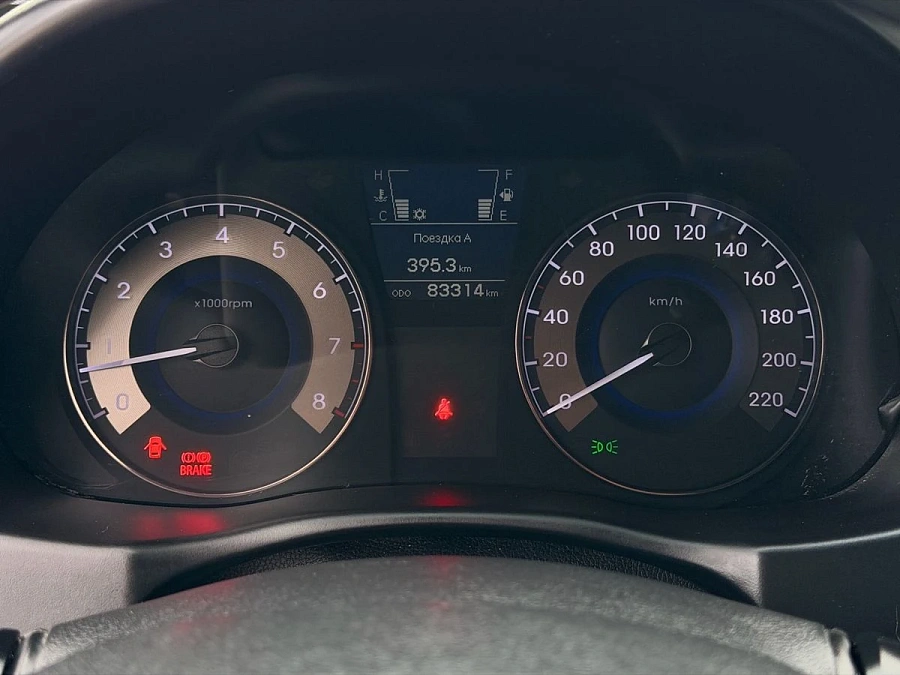 Hyundai Solaris, 2012г., передний привод, механика