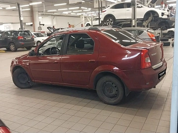 Renault Logan, 2011г, передний привод, автомат