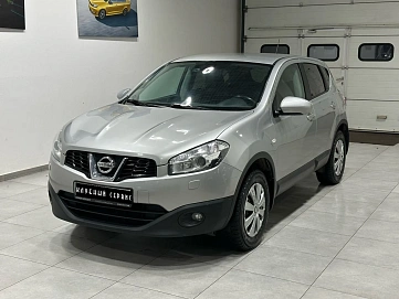 Nissan Qashqai, 2010г, передний привод, механика