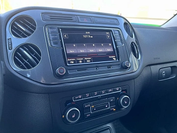 Volkswagen Tiguan, 2011г., передний привод, механика