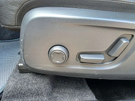 Volvo XC40, 2021г, полный привод, автомат