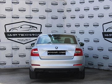 Skoda Octavia, 2014г, передний привод, робот