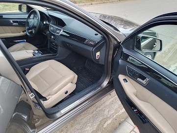 Mercedes-Benz E-Класс, 2010г, задний привод, автомат