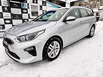 Kia Ceed, 2020г, передний привод, робот