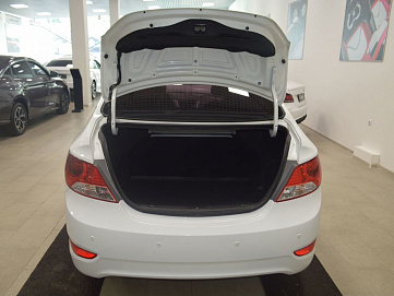 Hyundai Solaris, 2012г, передний привод, автомат