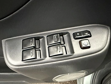 Toyota RAV4, 2004г, передний привод, автомат