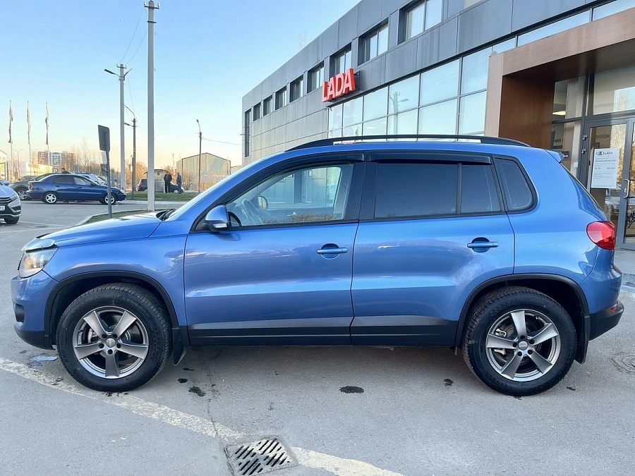 Volkswagen Tiguan, 2011г., передний привод, механика