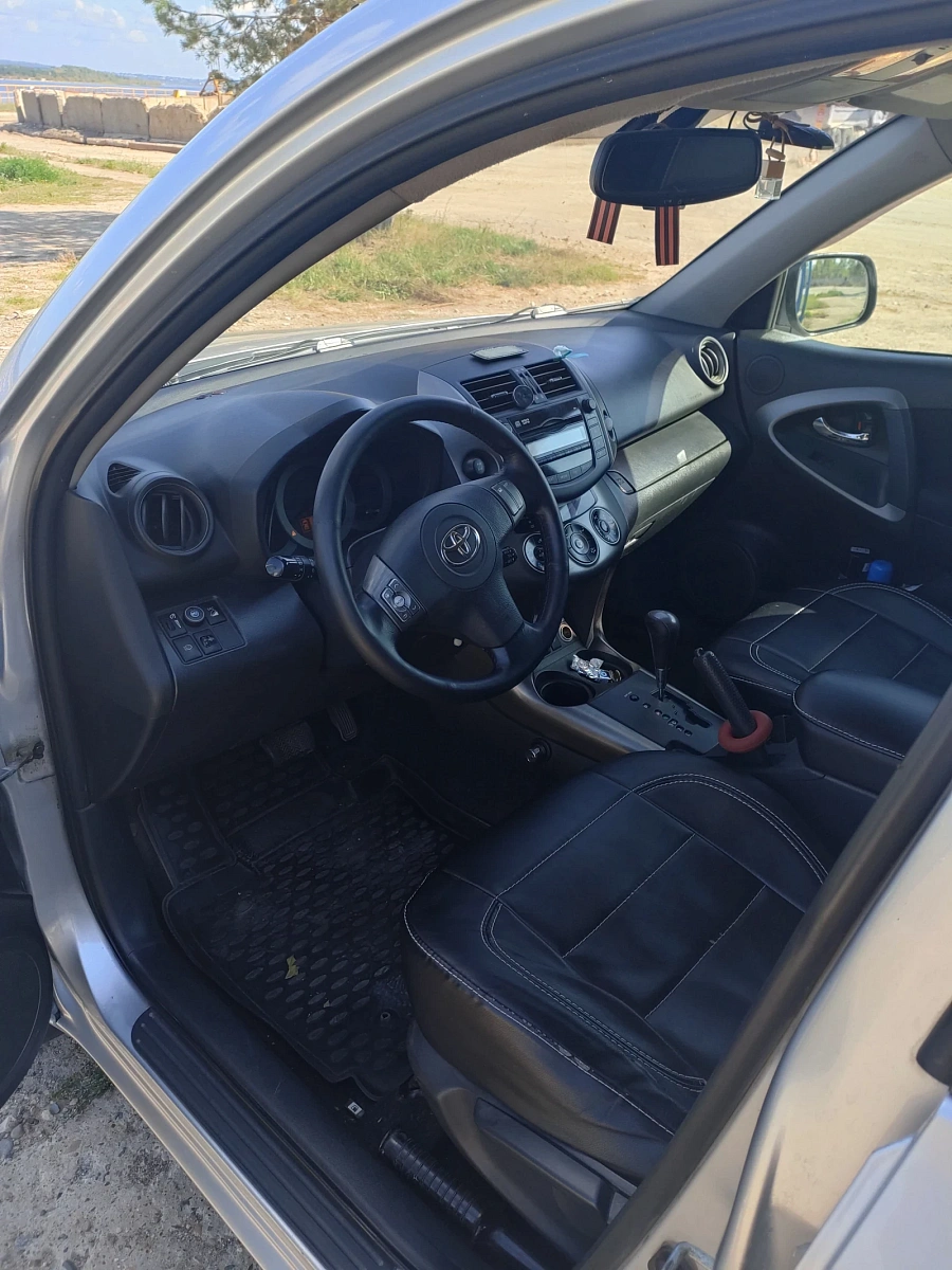 Toyota RAV4, 2009г., полный привод, автомат