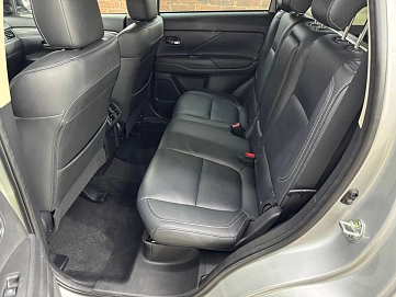 Mitsubishi Outlander, 2019г, передний привод, вариатор