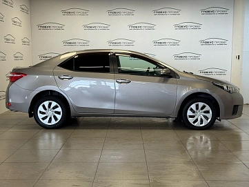 Toyota Corolla, 2013г, передний привод, автомат