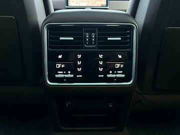 Porsche Cayenne, 2018г, передний привод, автомат