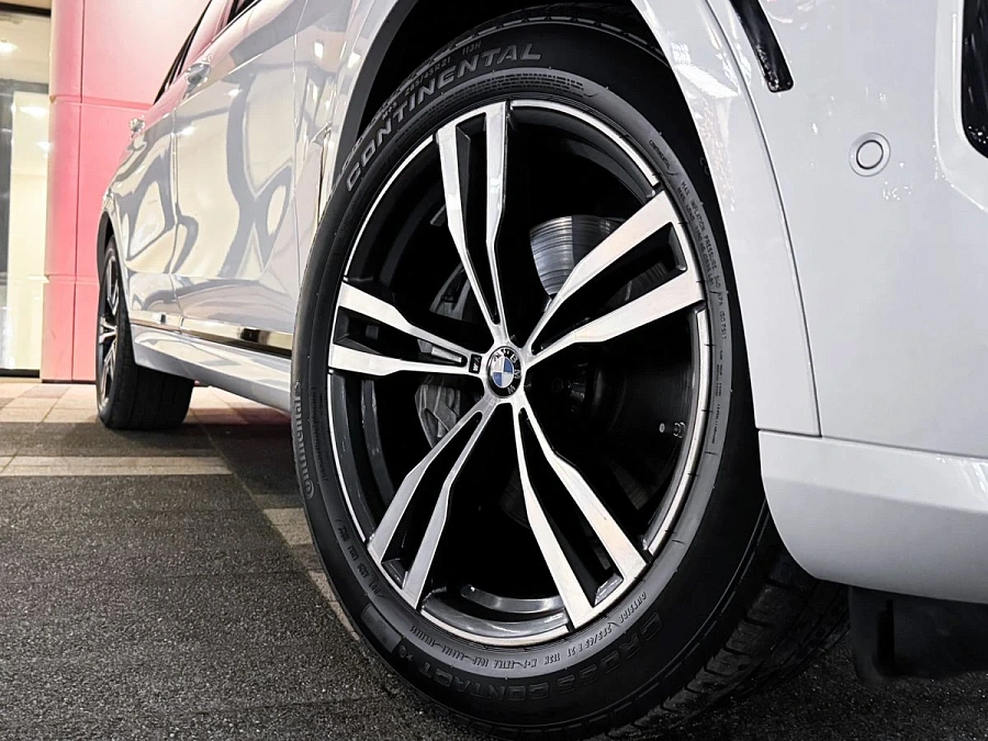BMW X7, 2022г., полный привод, автомат
