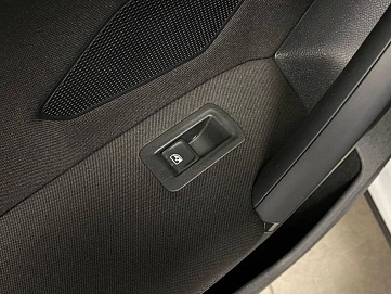 Volkswagen Tiguan, 2018г, передний привод, автомат