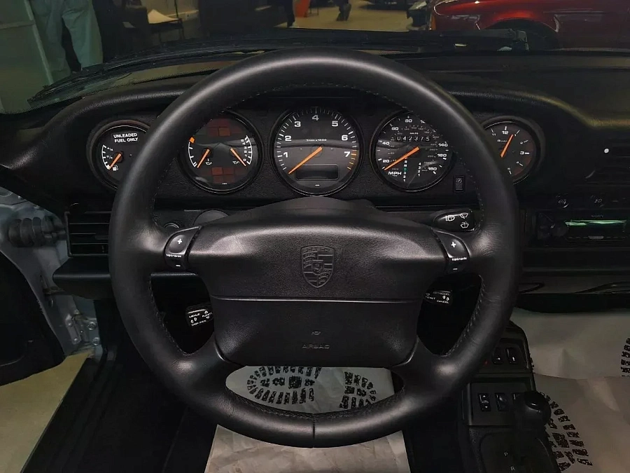 Porsche 911, 1995г., задний привод, автомат