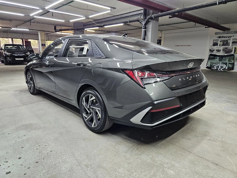 Hyundai Elantra, 2025г., передний привод, вариатор