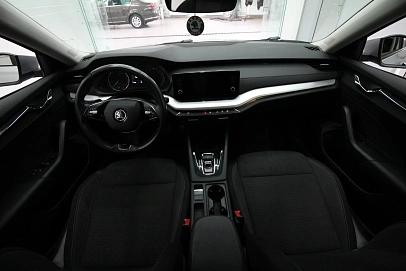 Skoda Octavia, 2021г, передний привод, автомат