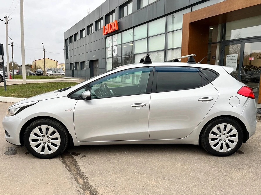 Kia Ceed, 2012г., передний привод, автомат