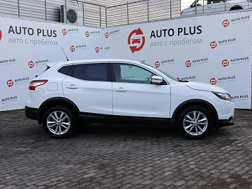 Nissan Qashqai, 2015г, передний привод, вариатор