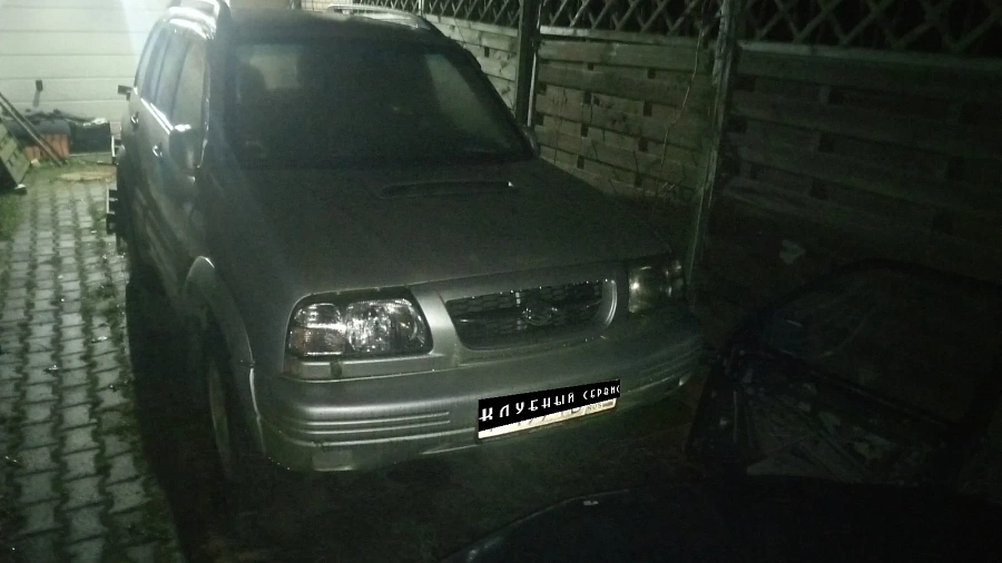 Suzuki Grand Vitara, 1999г., полный привод, механика