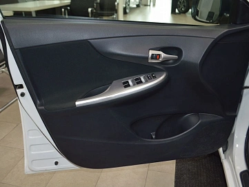 Toyota Corolla, 2012г, передний привод, механика