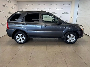 Kia Sportage, 2009г, передний привод, механика