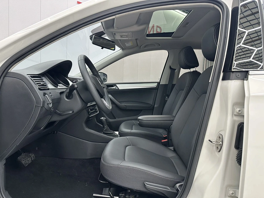 Skoda Rapid, 2022г., передний привод, автомат