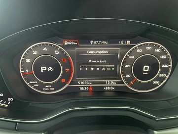 Audi A4, 2019г, передний привод, робот