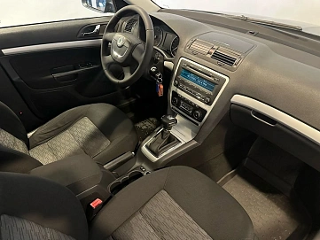 Skoda Octavia, 2011г, передний привод, автомат