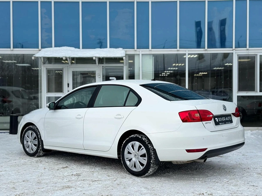 Volkswagen Jetta, 2012г., передний привод, автомат