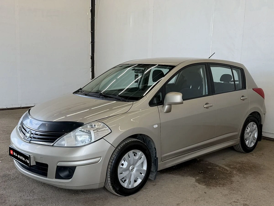 Nissan Tiida, 2012г., передний привод, автомат