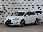 Opel Astra, 2011г., передний привод, автомат