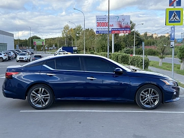 Nissan Altima, 2019г, передний привод, вариатор
