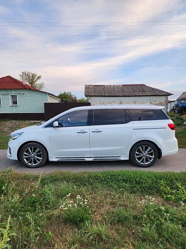 Kia Carnival, 2020г, передний привод, автомат