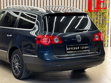 Volkswagen Passat, 2010г, передний привод, робот