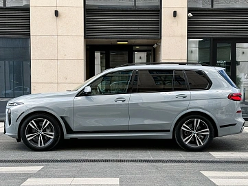 BMW X7, 2022г., полный привод, автомат
