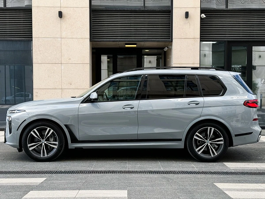 BMW X7, 2022г., полный привод, автомат