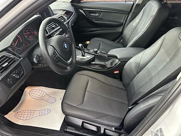 BMW 3 серии, 2018г, задний привод, автомат