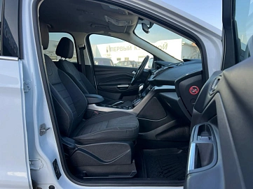 Ford Kuga, 2013г, передний привод, автомат