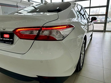 Toyota Camry, 2018г, передний привод, автомат