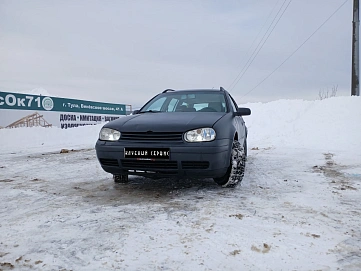 Volkswagen Golf, 1999г, передний привод, механика