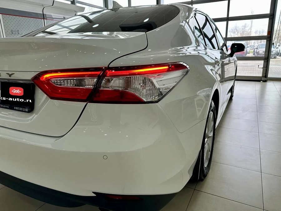Toyota Camry, 2018г., передний привод, автомат