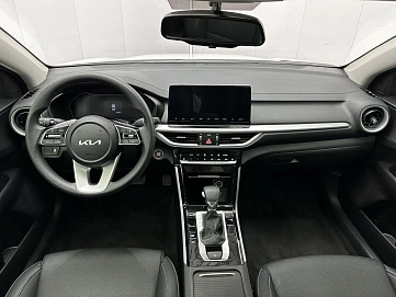 Kia K3, 2022г, передний привод, вариатор