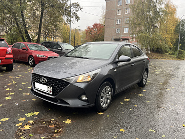 Hyundai Solaris, 2021г, передний привод, автомат