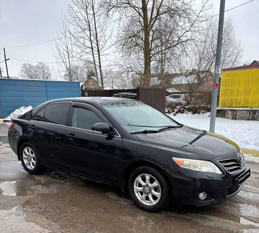 Toyota Camry, 2010г., передний привод, механика