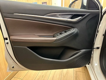 Changan Eado Plus, 2023г, передний привод, робот