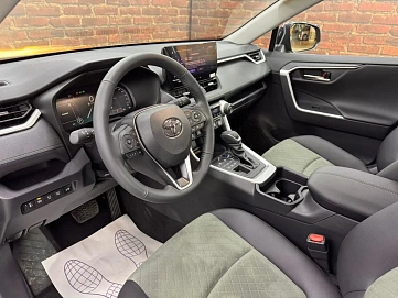 Toyota RAV4, 2025г, полный привод, вариатор