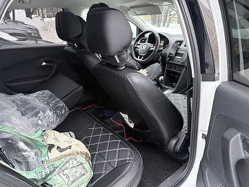 Volkswagen Polo, 2015г, передний привод, автомат